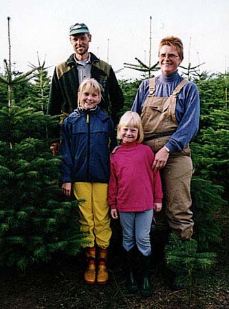 Familien arbejder i juletræerne
